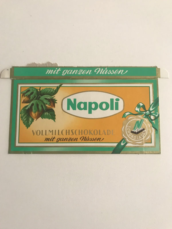 Napoli Vollmilchschokolade mit Nüssen